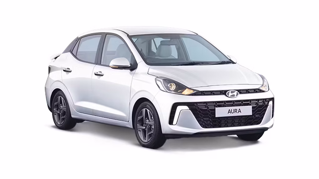 aura exterior right front three quarter 8